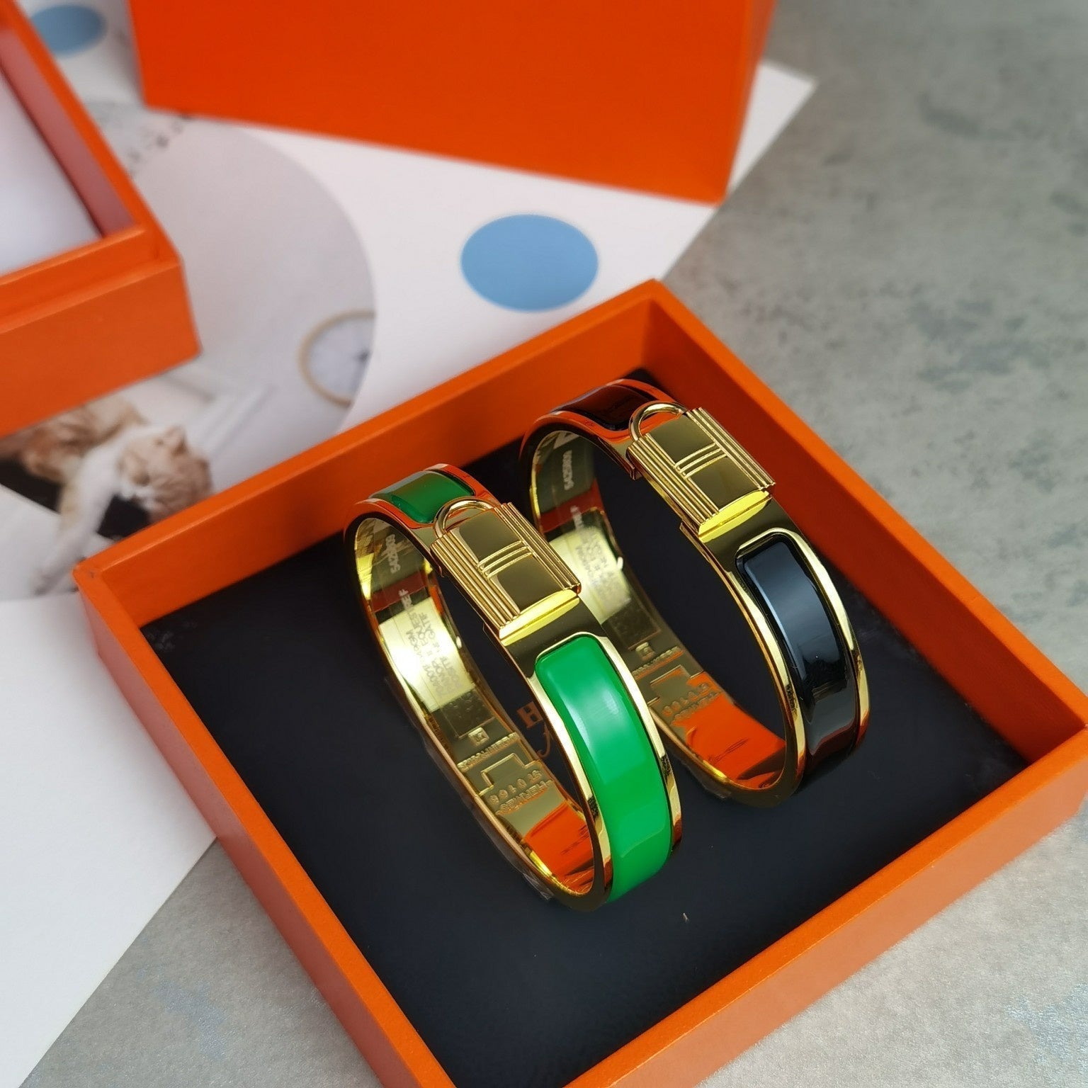 HELENE LOCK BRACELET GOLD