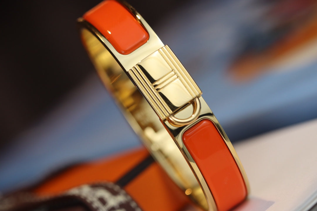 HELENE LOCK ORANGE GOLD BRACELET