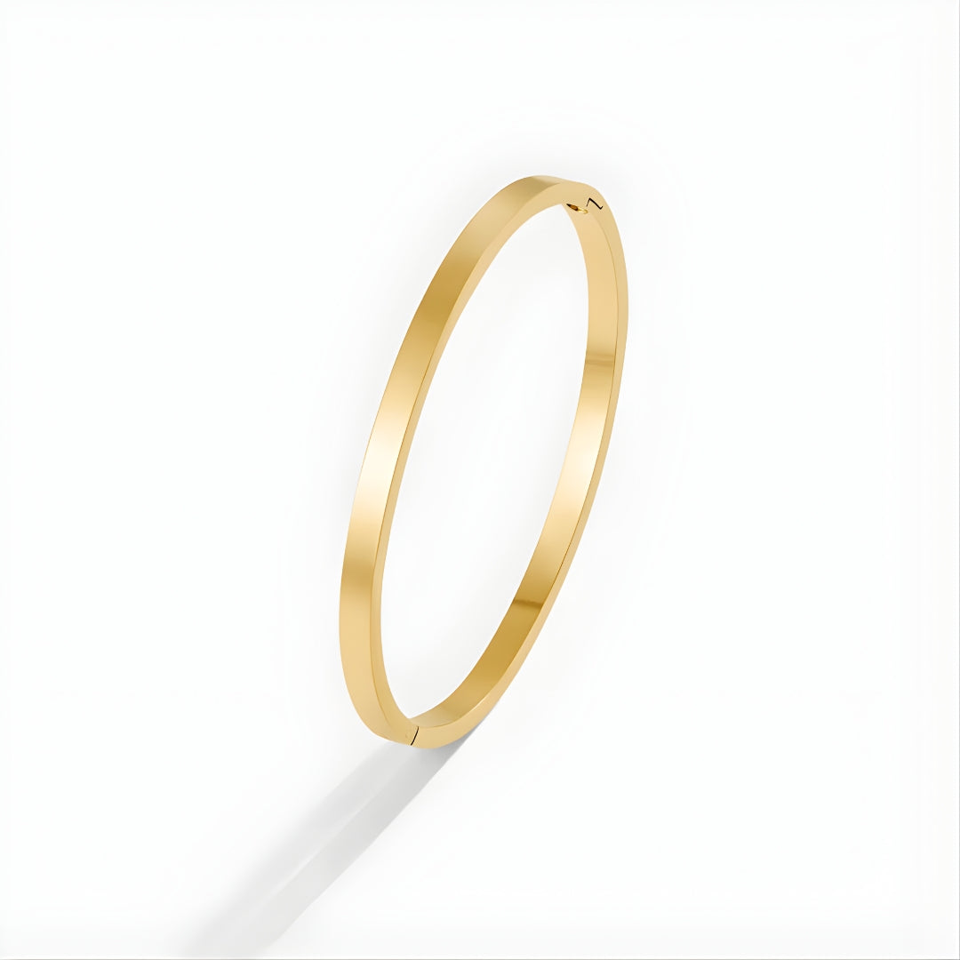 Lilah Gold Bangle