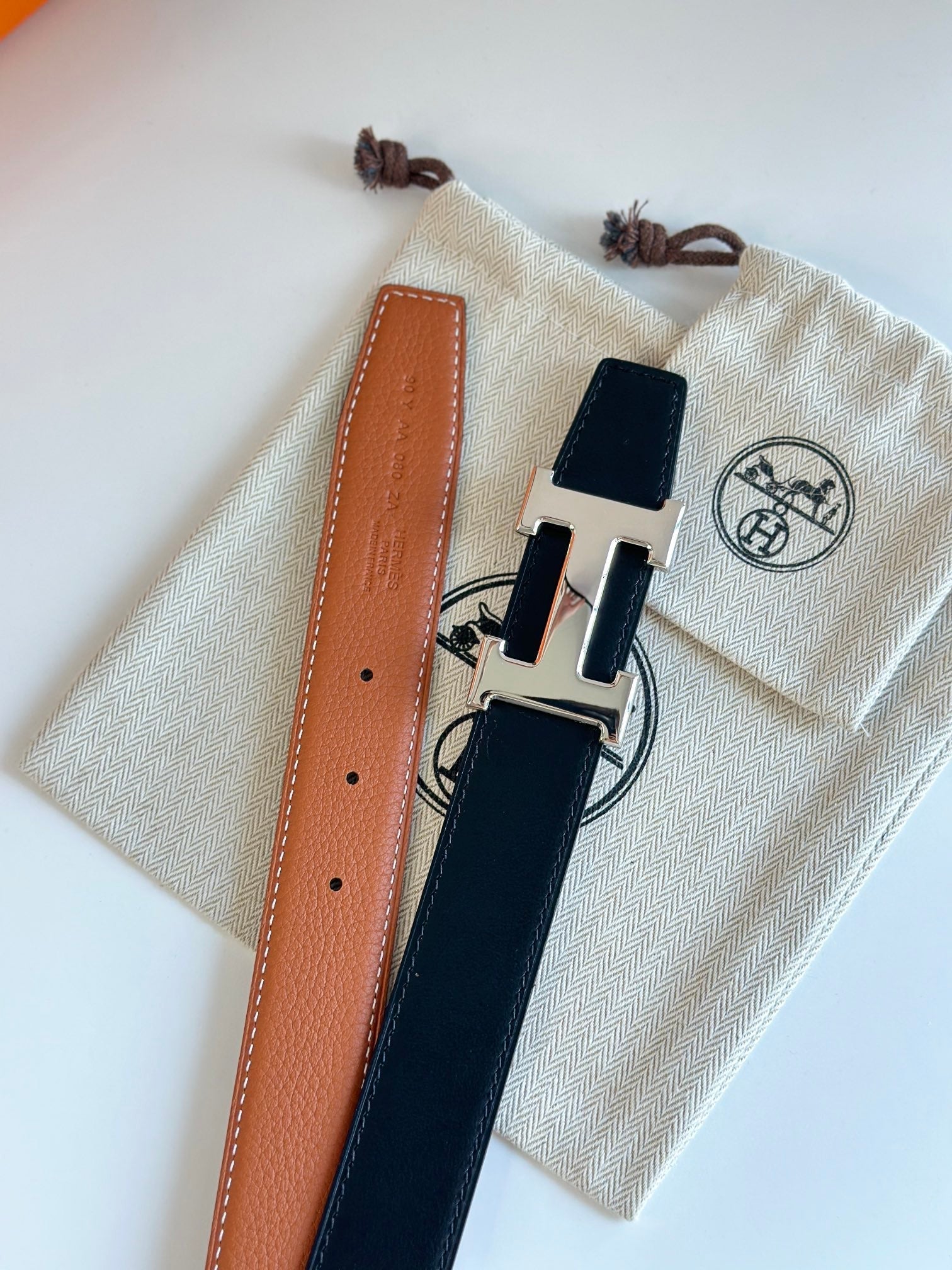 HELENE H REVERSIBLE LEATHER BELT — BROWN & BLACK (SILVER HARDWARE, 32MM)