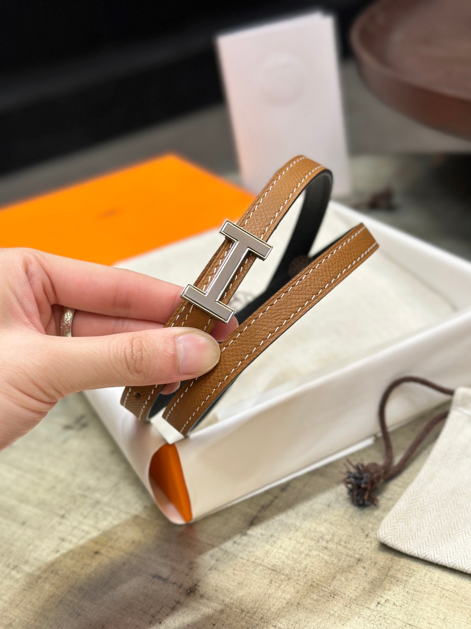 HELENE FOCUS REVERSIBLE LEATHER BELT — TAWNY BROWN & BLACK (SILVER HARDWARE)