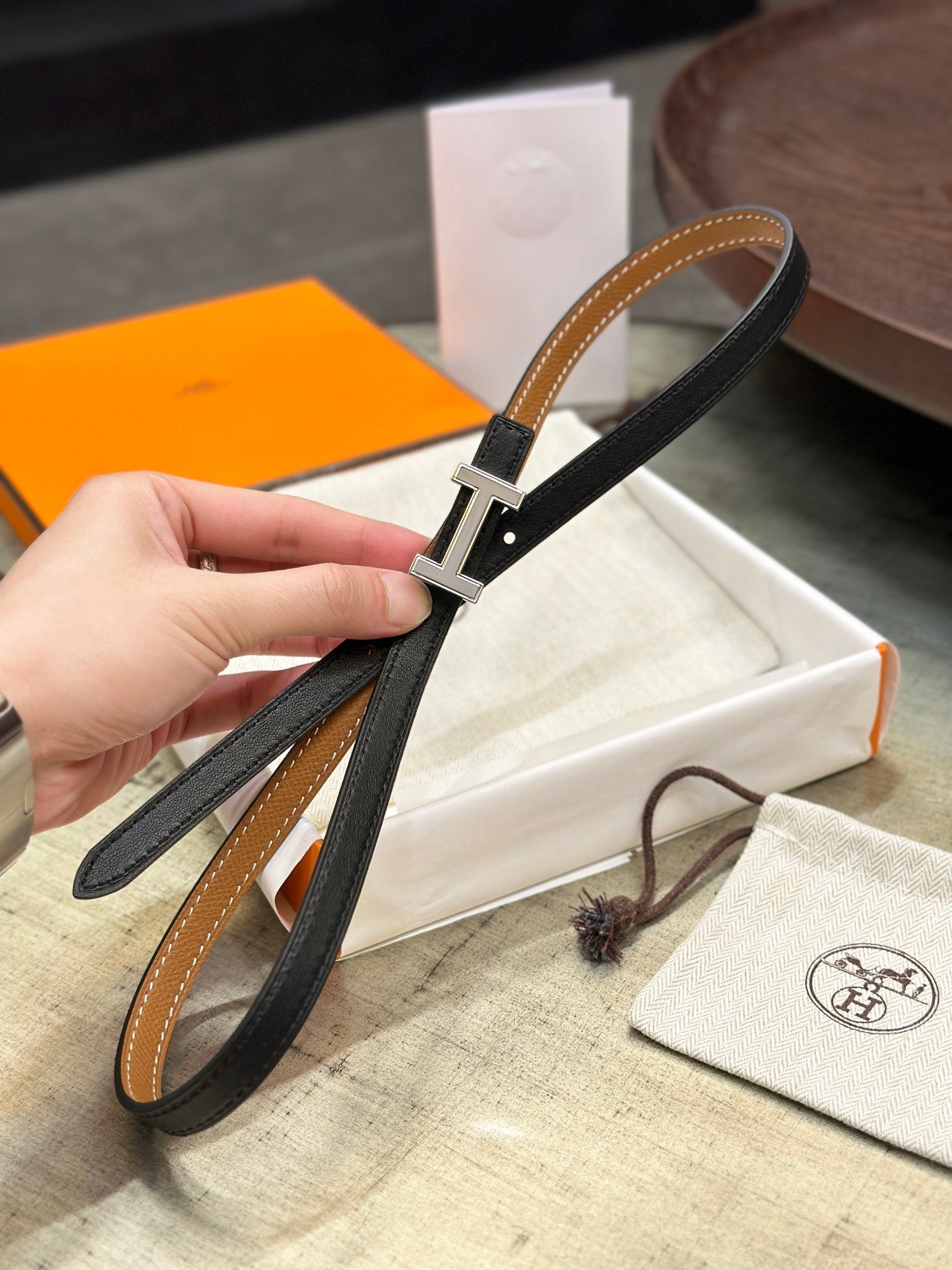 HELENE FOCUS REVERSIBLE LEATHER BELT — TAWNY BROWN & BLACK (SILVER HARDWARE)