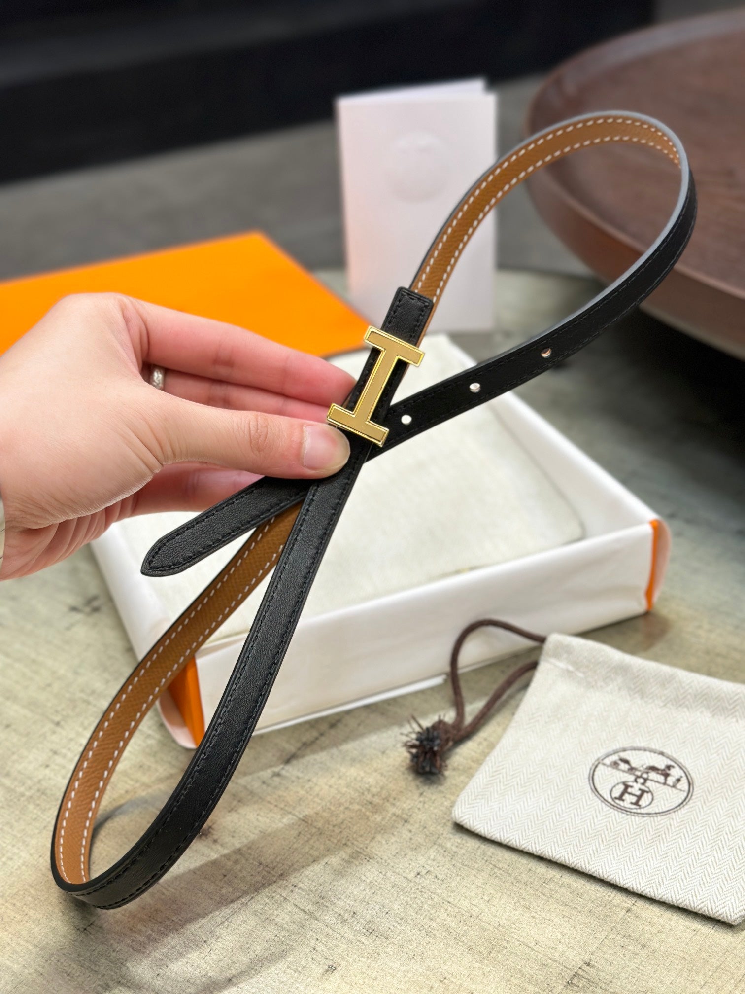 HELENE FOCUS REVERSIBLE LEATHER BELT — TAWNY BROWN & BLACK (GOLD HARDWARE)