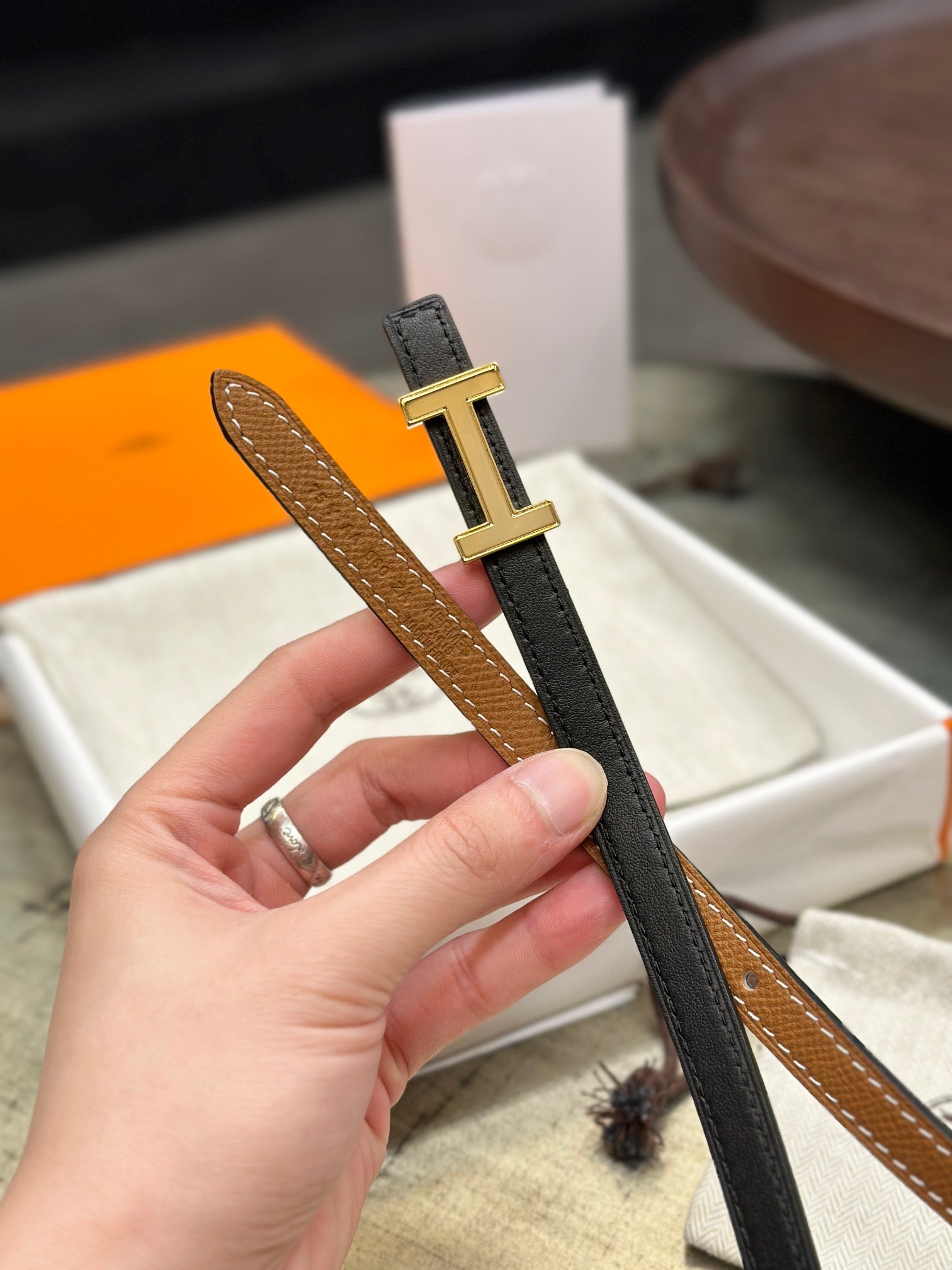 HELENE FOCUS REVERSIBLE LEATHER BELT — TAWNY BROWN & BLACK (GOLD HARDWARE)