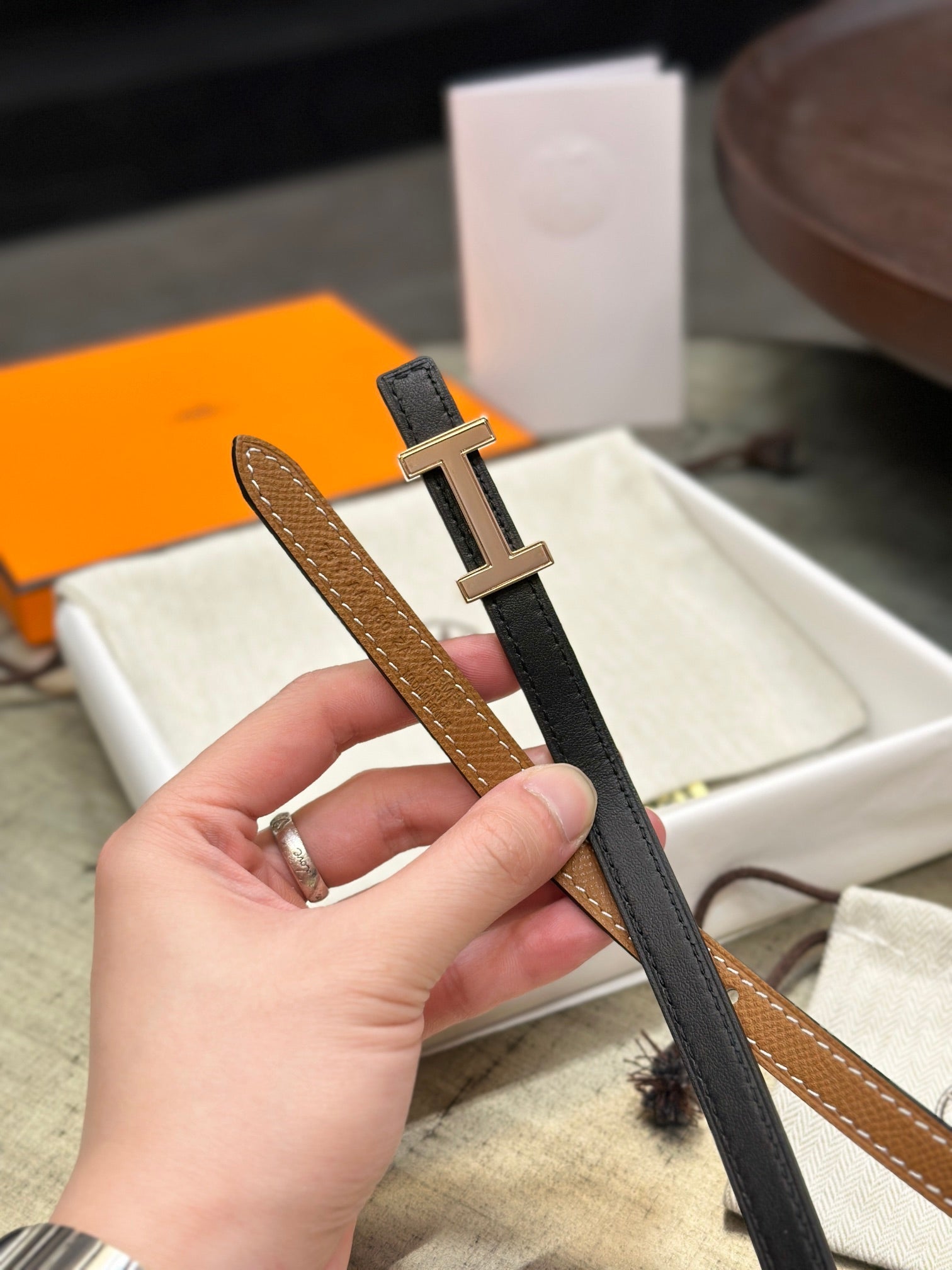 HELENE FOCUS REVERSIBLE LEATHER BELT — BLACK & TAWNY BROWN (COPPER HARDWARE)