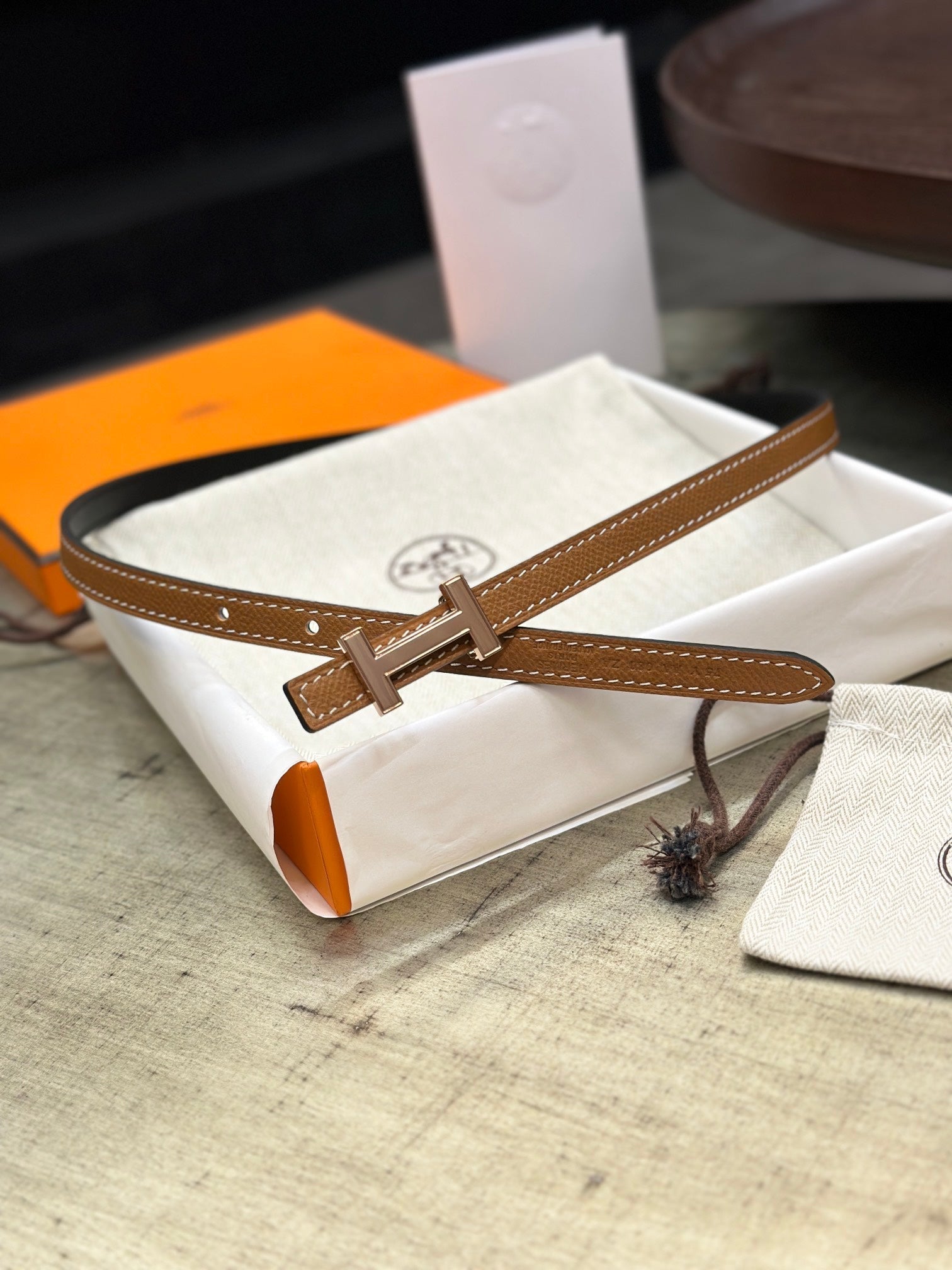 HELENE FOCUS REVERSIBLE LEATHER BELT — BLACK & TAWNY BROWN (COPPER HARDWARE)