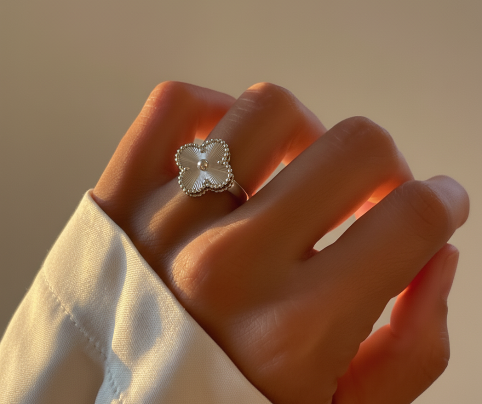 CLOVER SILVER RING
