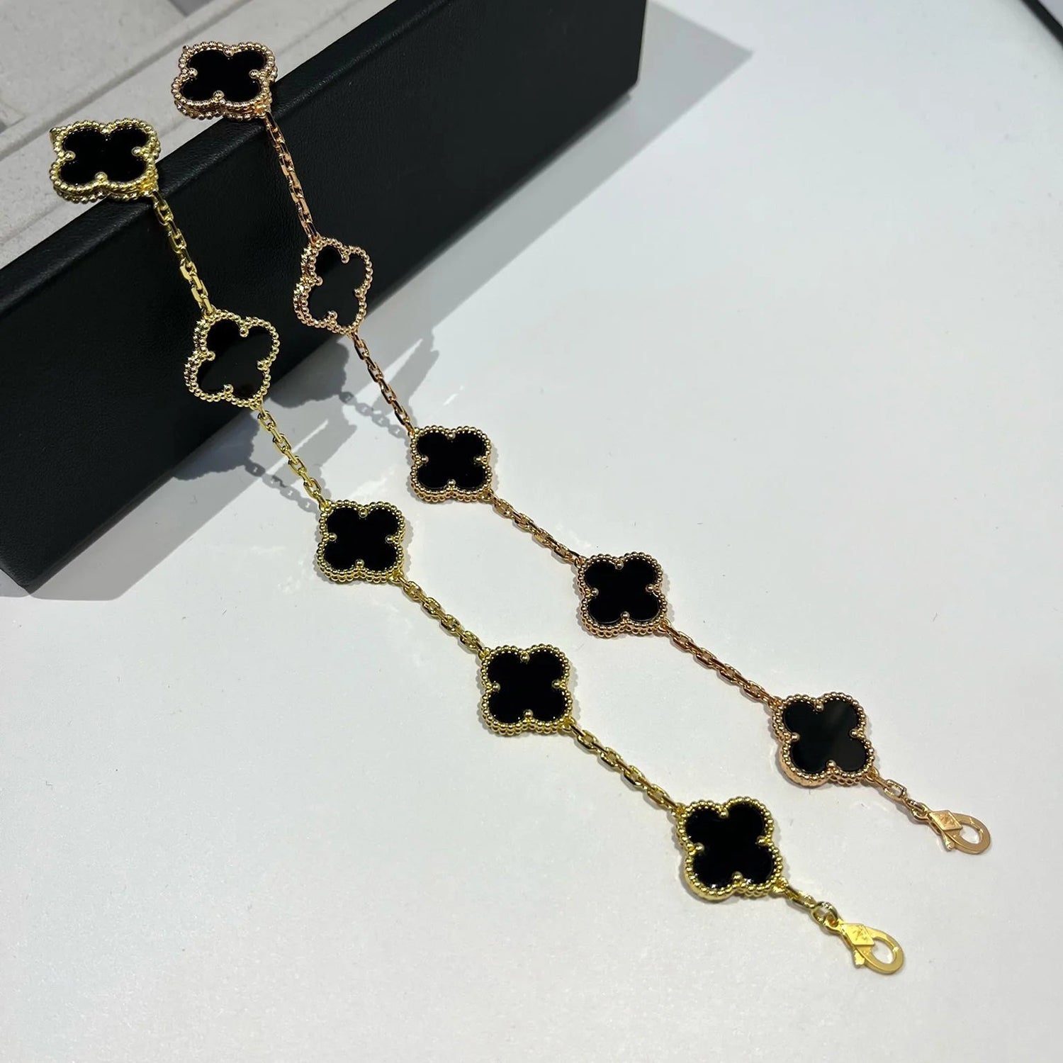 CLOVER  5 MOTIFS BLACK ONYX BRACELET