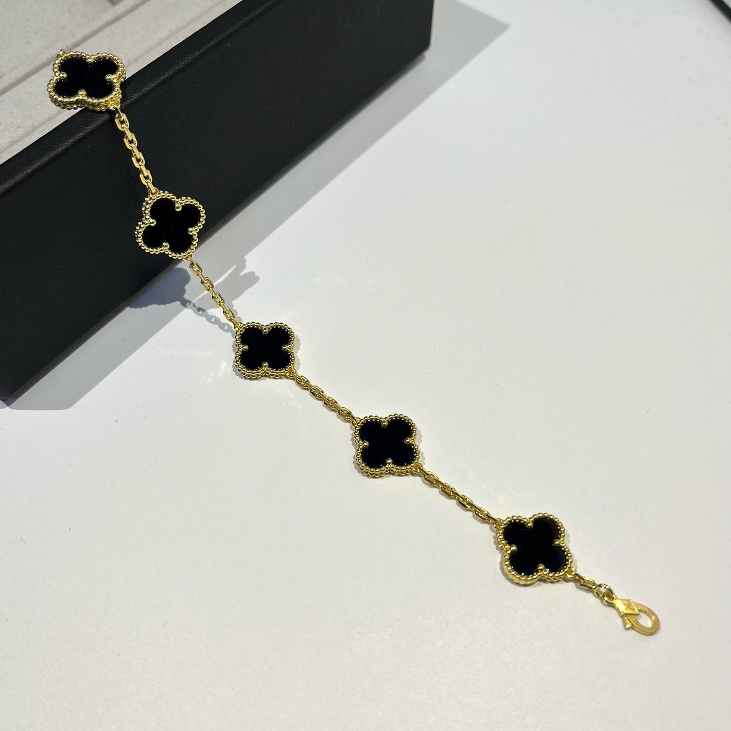 CLOVER  5 MOTIFS BLACK ONYX BRACELET