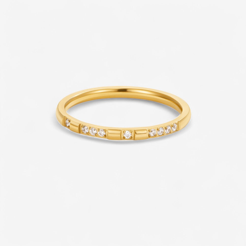 EMERY CRYSTAL & GOLD RING