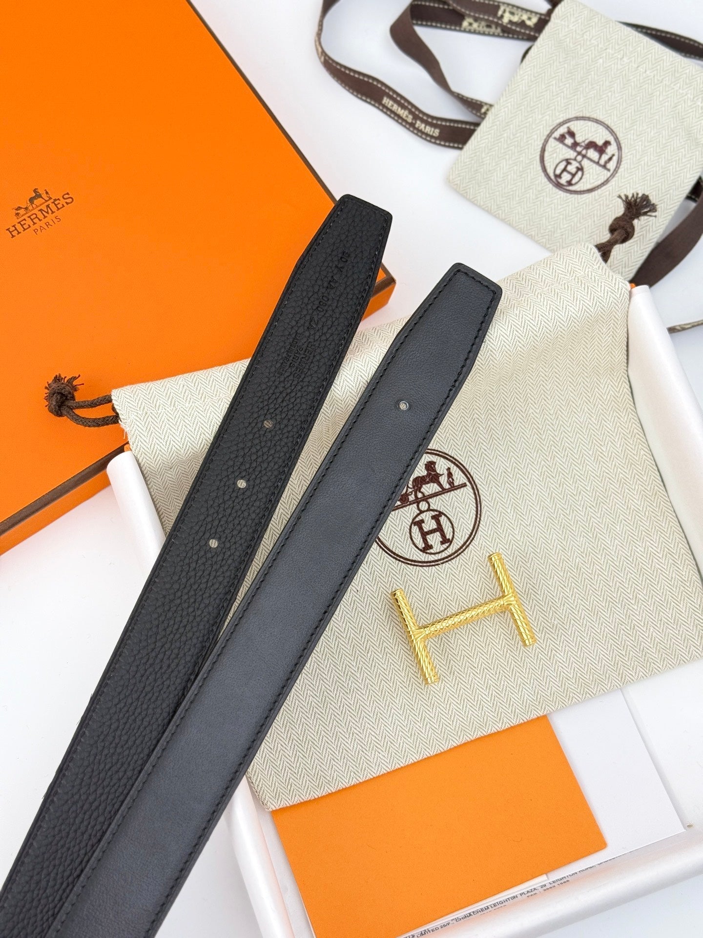 HELENE HISSEO REVERSIBLE LEATHER BELT — BLACK (GOLD HARDWARE, 32MM)