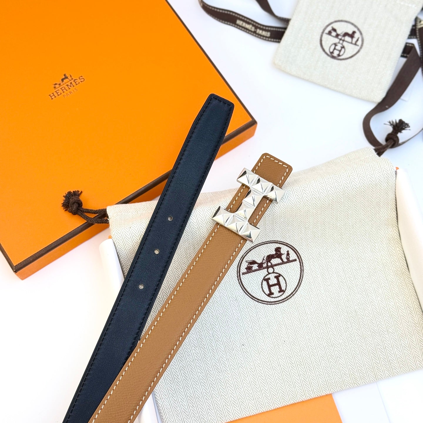 HELENE INFINI REVERSIBLE LEATHER BELT — BROWN EPSOM (SILVER HARDWARE, 24MM)