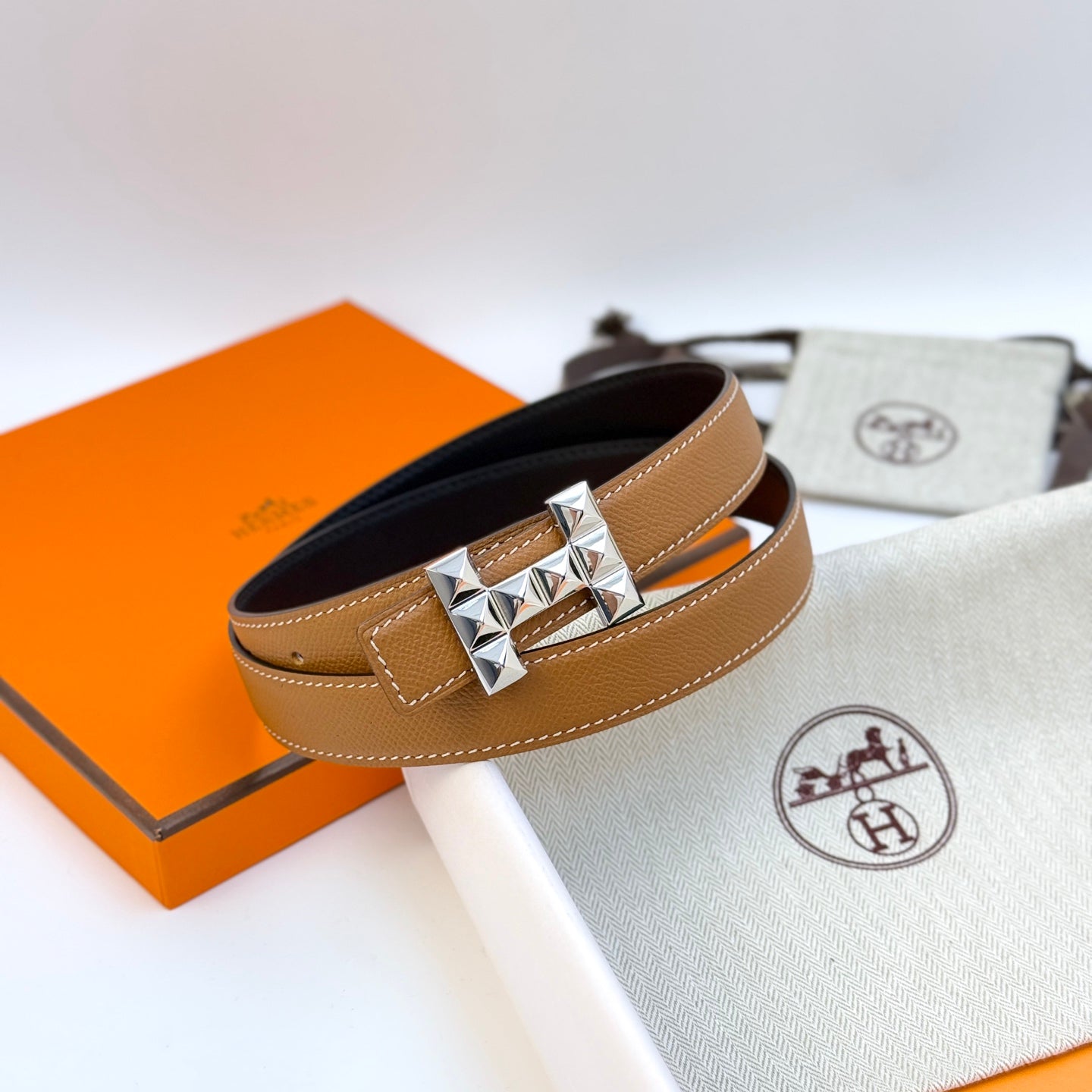 HELENE INFINI REVERSIBLE LEATHER BELT — BROWN EPSOM (SILVER HARDWARE, 24MM)