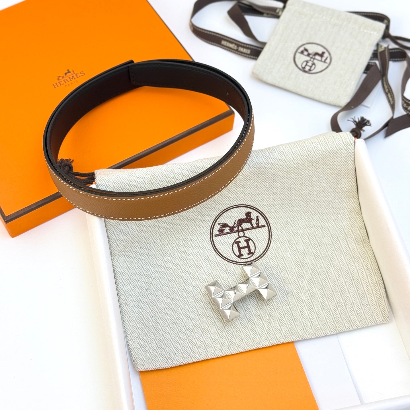 HELENE INFINI REVERSIBLE LEATHER BELT — BROWN EPSOM (SILVER HARDWARE, 24MM)