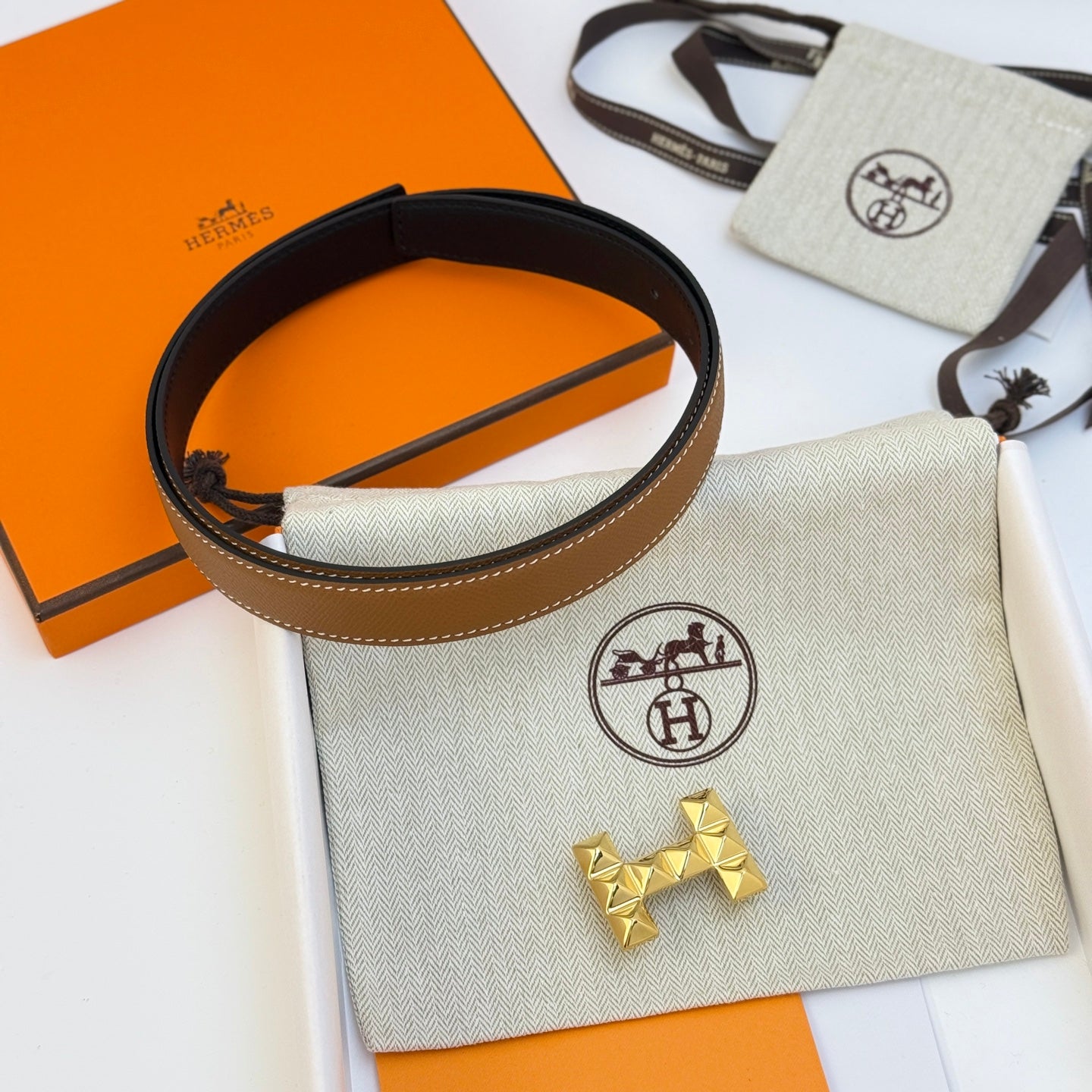 HELENE INFINI REVERSIBLE LEATHER BELT — BROWN EPSOM (GOLD HARDWARE, 24MM)