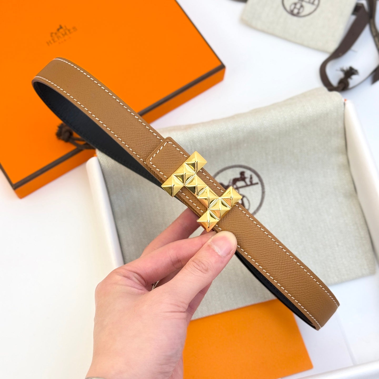 HELENE INFINI REVERSIBLE LEATHER BELT — BROWN EPSOM (GOLD HARDWARE, 24MM)