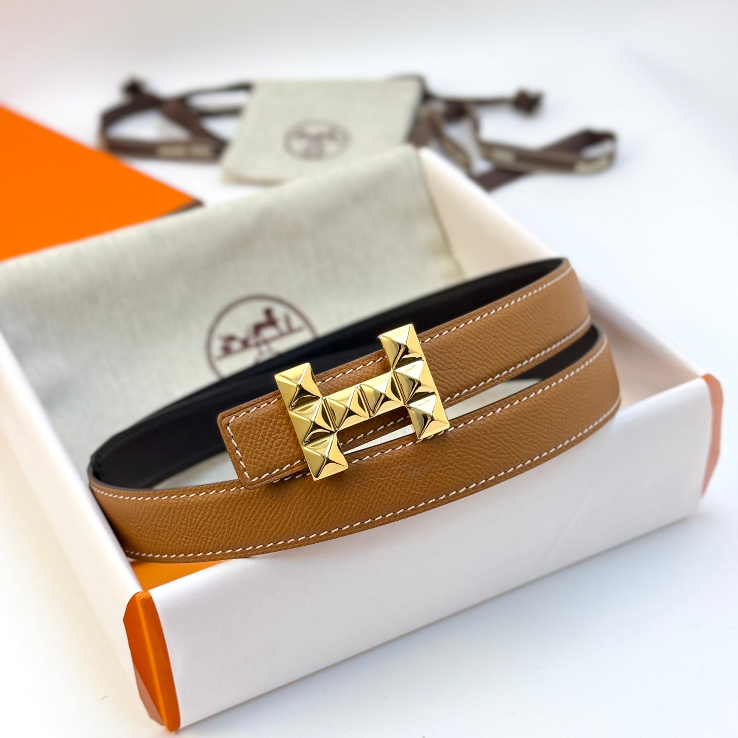 HELENE INFINI REVERSIBLE LEATHER BELT — BROWN EPSOM (GOLD HARDWARE, 24MM)