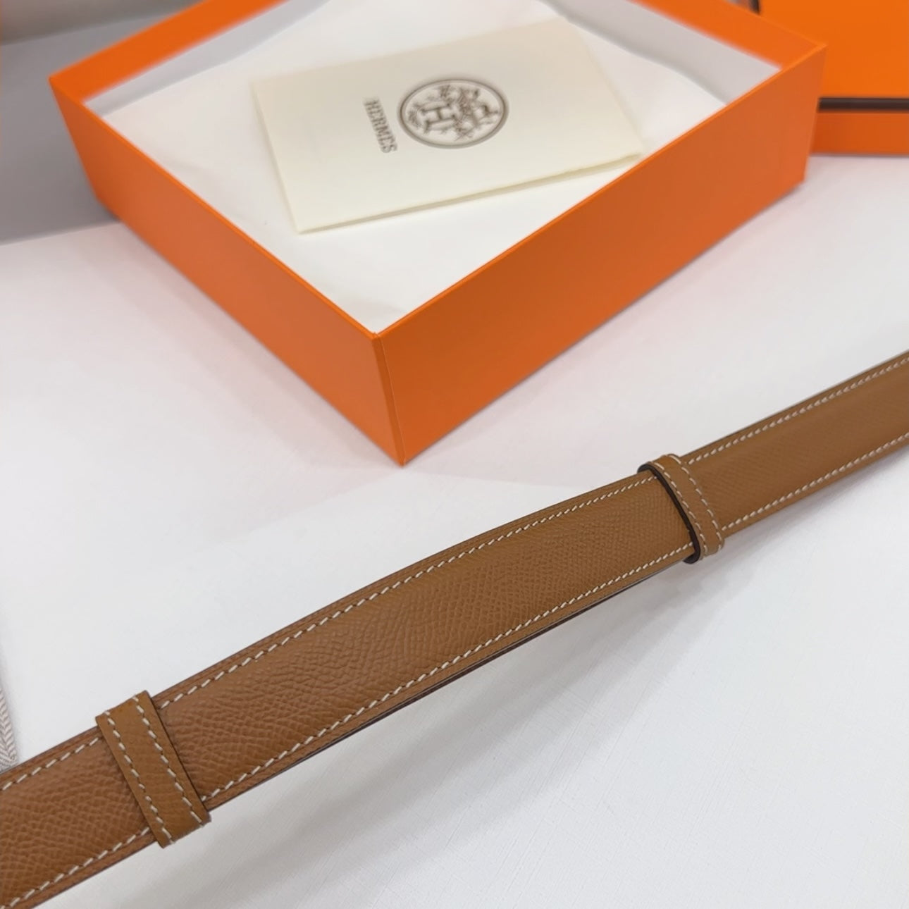 MAISON CDC LEATHER BELT — GOLD EPSOM (GOLD HARDWARE, 30MM)