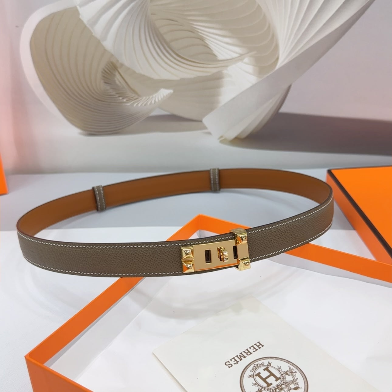 MAISON C.D.C. LEATHER BELT — ETAIN EPSOM (GOLD HARDWARE, 30MM)