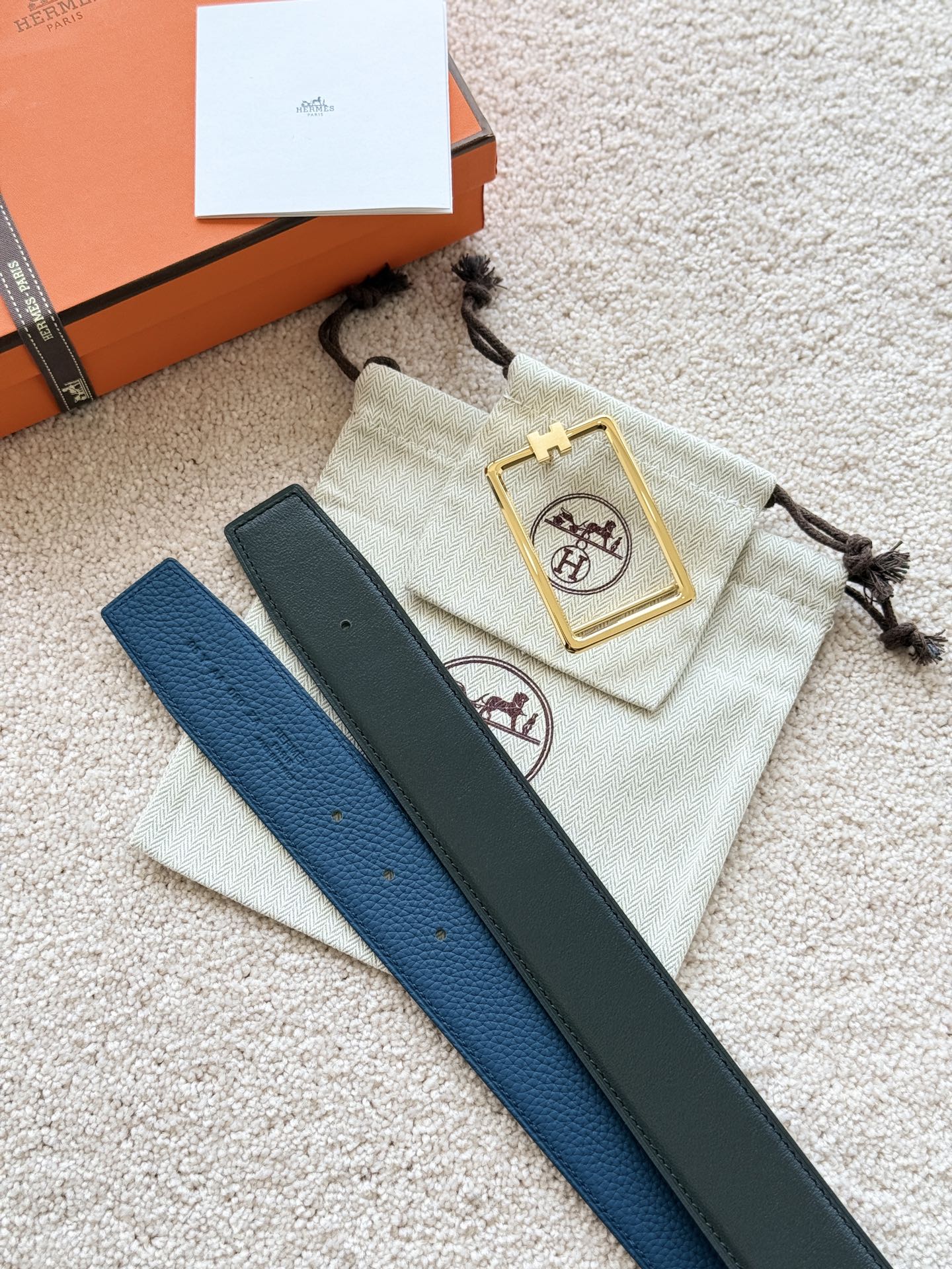 HELENE TUBE H REVERSIBLE LEATHER BELT — PRUSSIAN BLUE & BLACK (GOLD HARDWARE, 38MM)