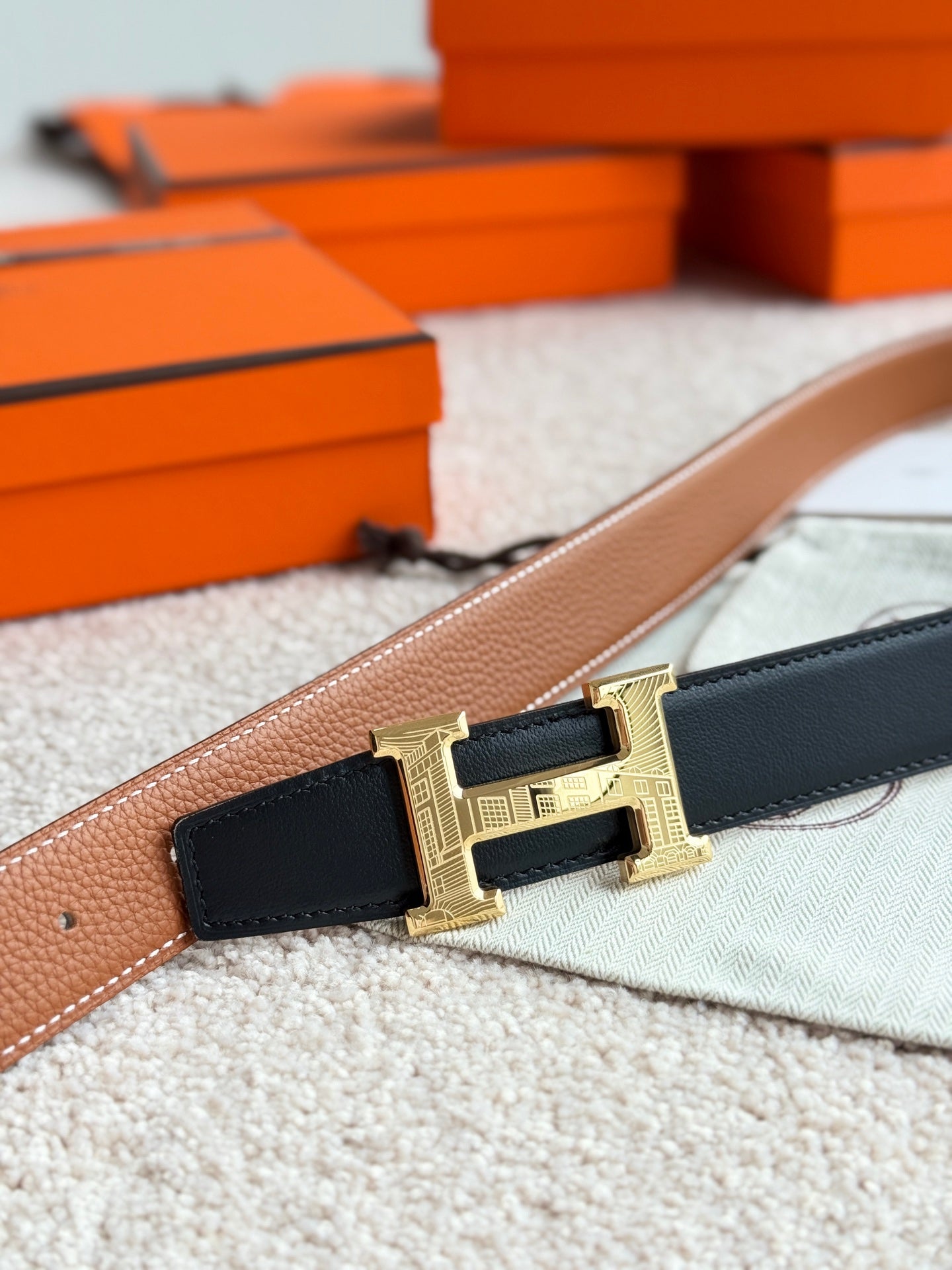 HELENE H FAUBOURG LEATHER BELT — BROWN (GOLD HARDWARE, 32MM)