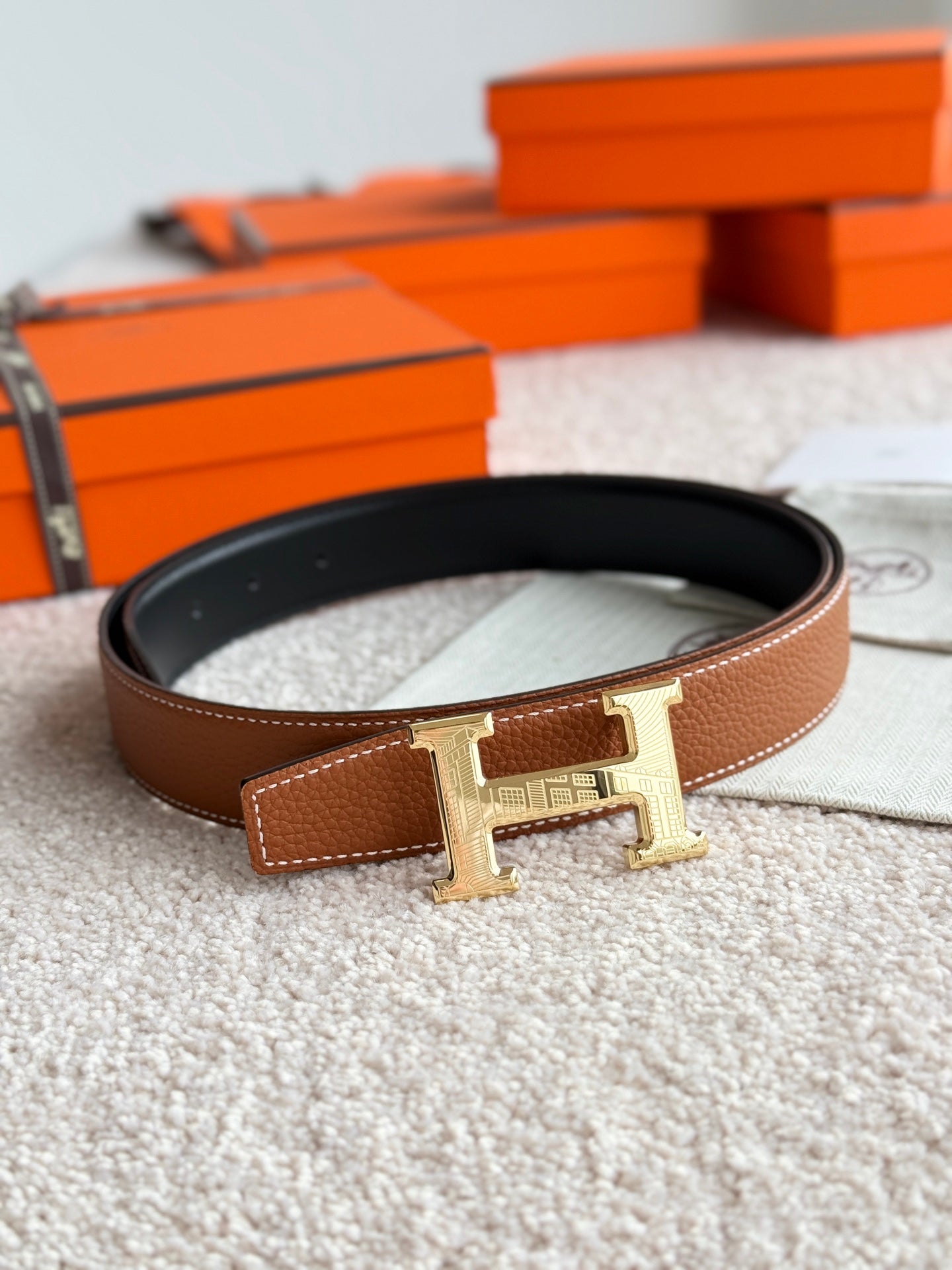 HELENE H FAUBOURG LEATHER BELT — BROWN (GOLD HARDWARE, 32MM)