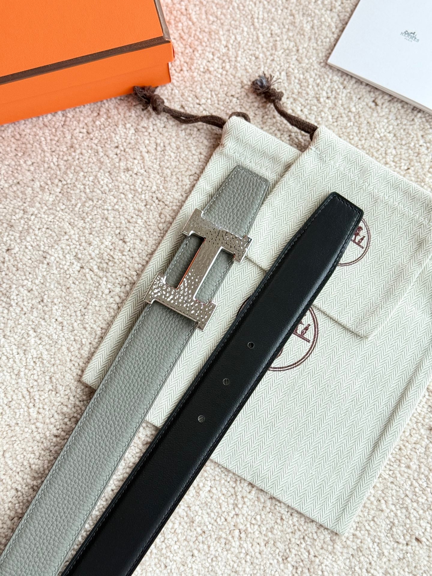 HELENE H GUILLOCHÉ LEATHER BELT — GRAY GREEN (SILVER HARDWARE, 32MM)