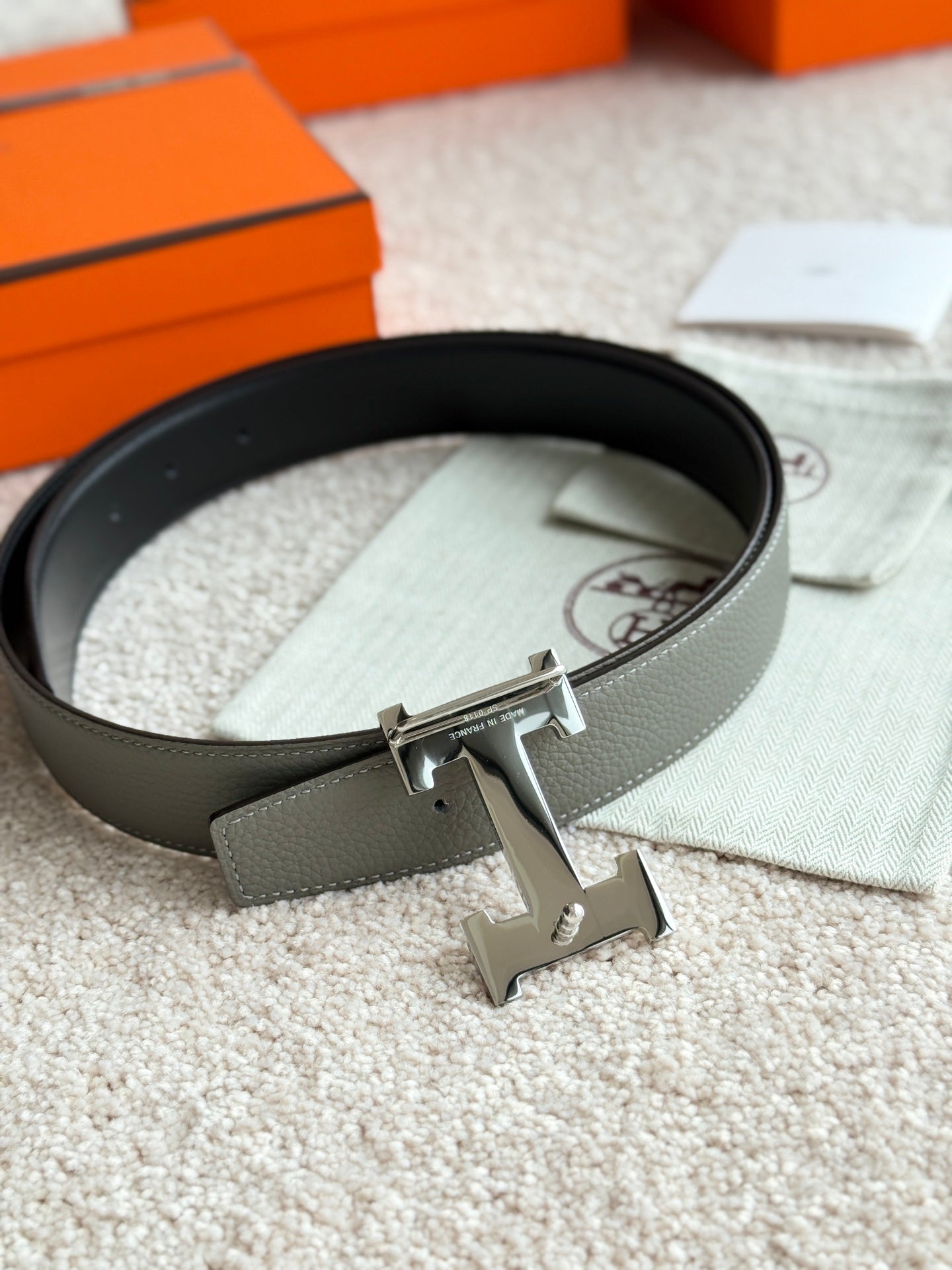 HELENE H GUILLOCHÉ LEATHER BELT — GRAY GREEN (SILVER HARDWARE, 32MM)