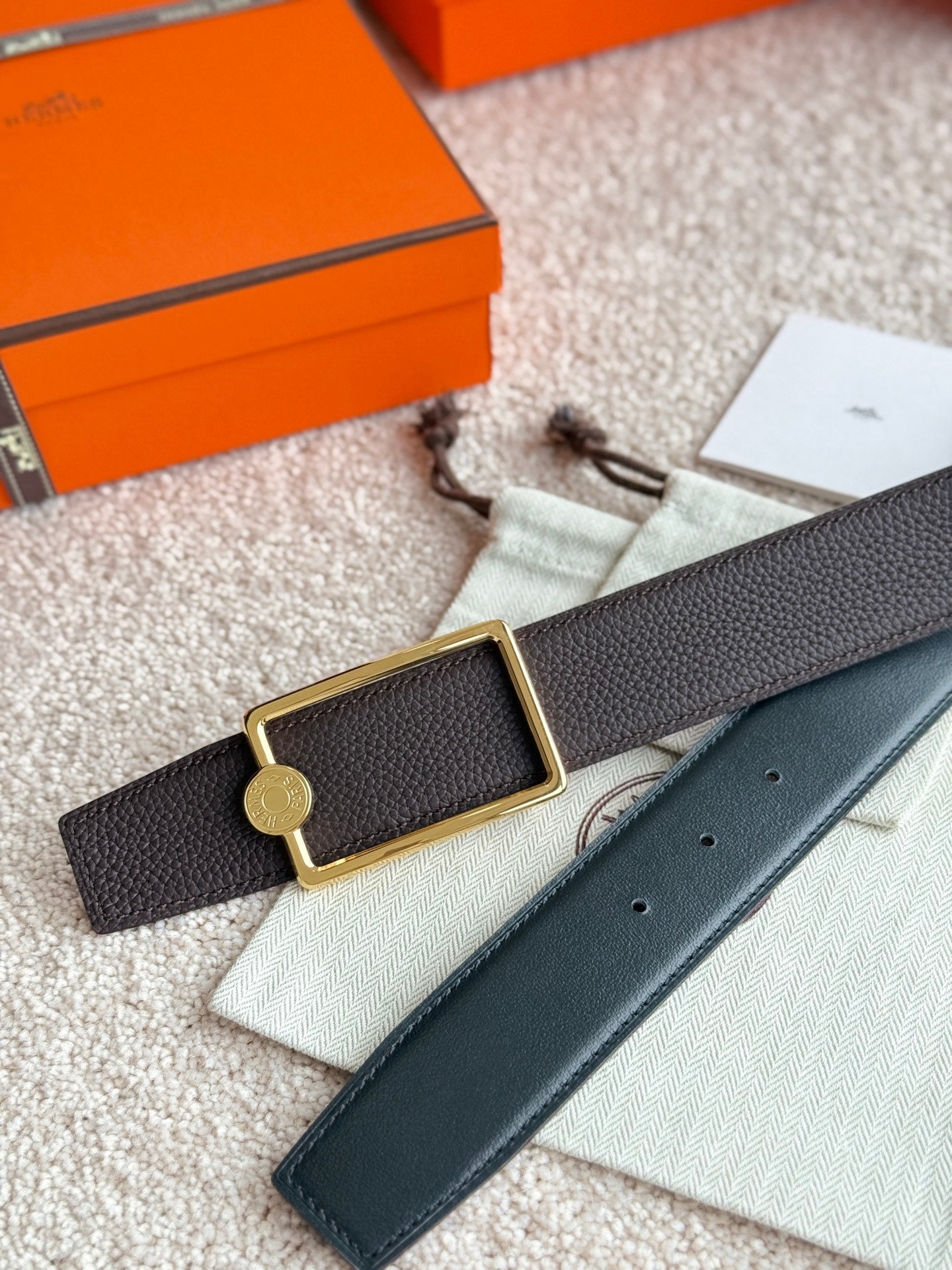 HELENE OSCAR REVERSIBLE LEATHER BELT — BLACK & CHOCOLATE (GOLD HARDWARE, 38MM)