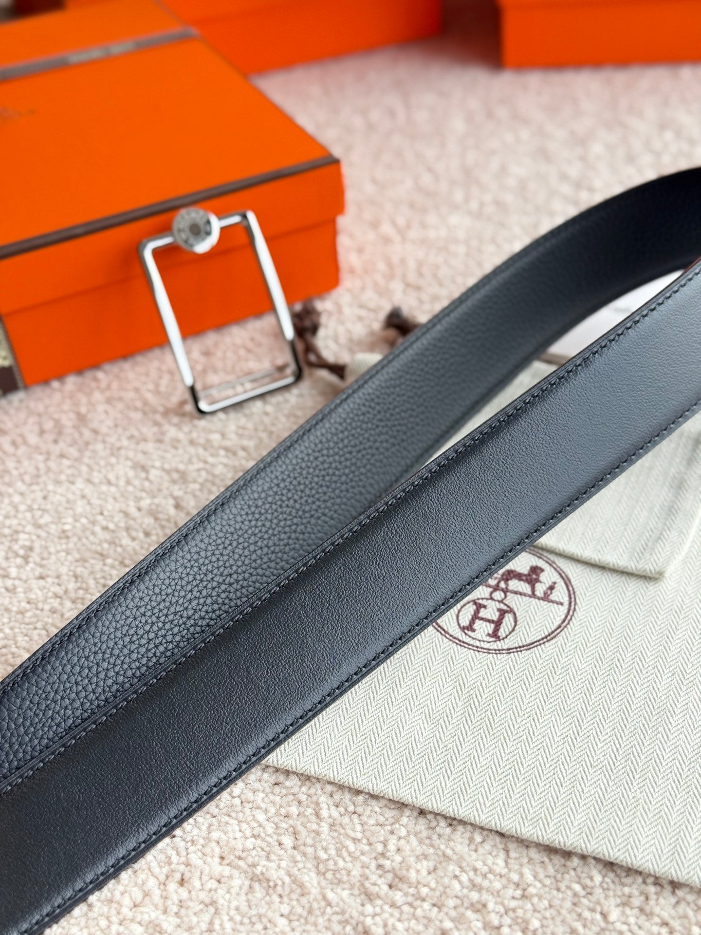 HELENE OSCAR LEATHER BELT — BLACK (SILVER HARDWARE, 38MM)