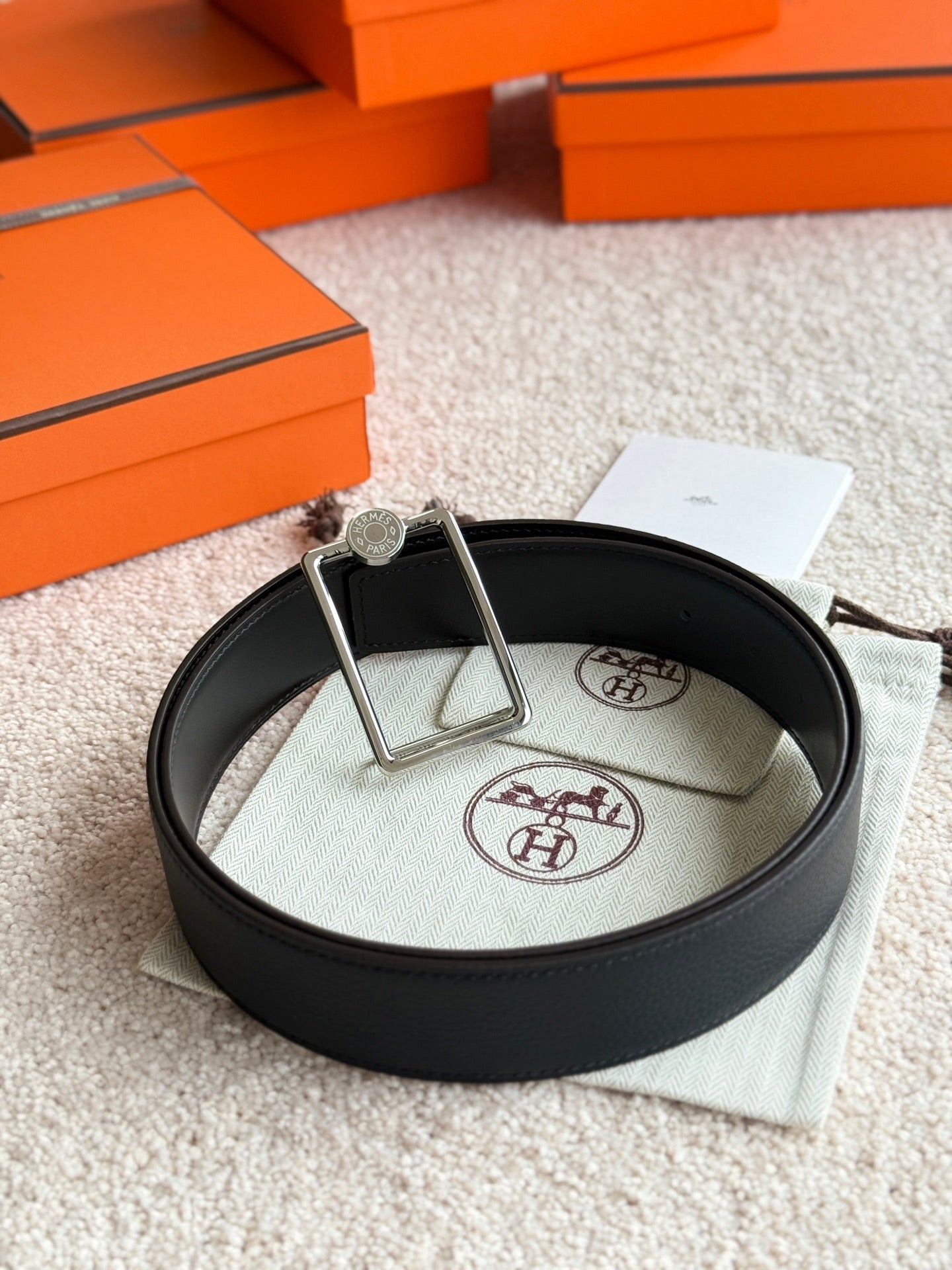 HELENE OSCAR LEATHER BELT — BLACK (SILVER HARDWARE, 38MM)