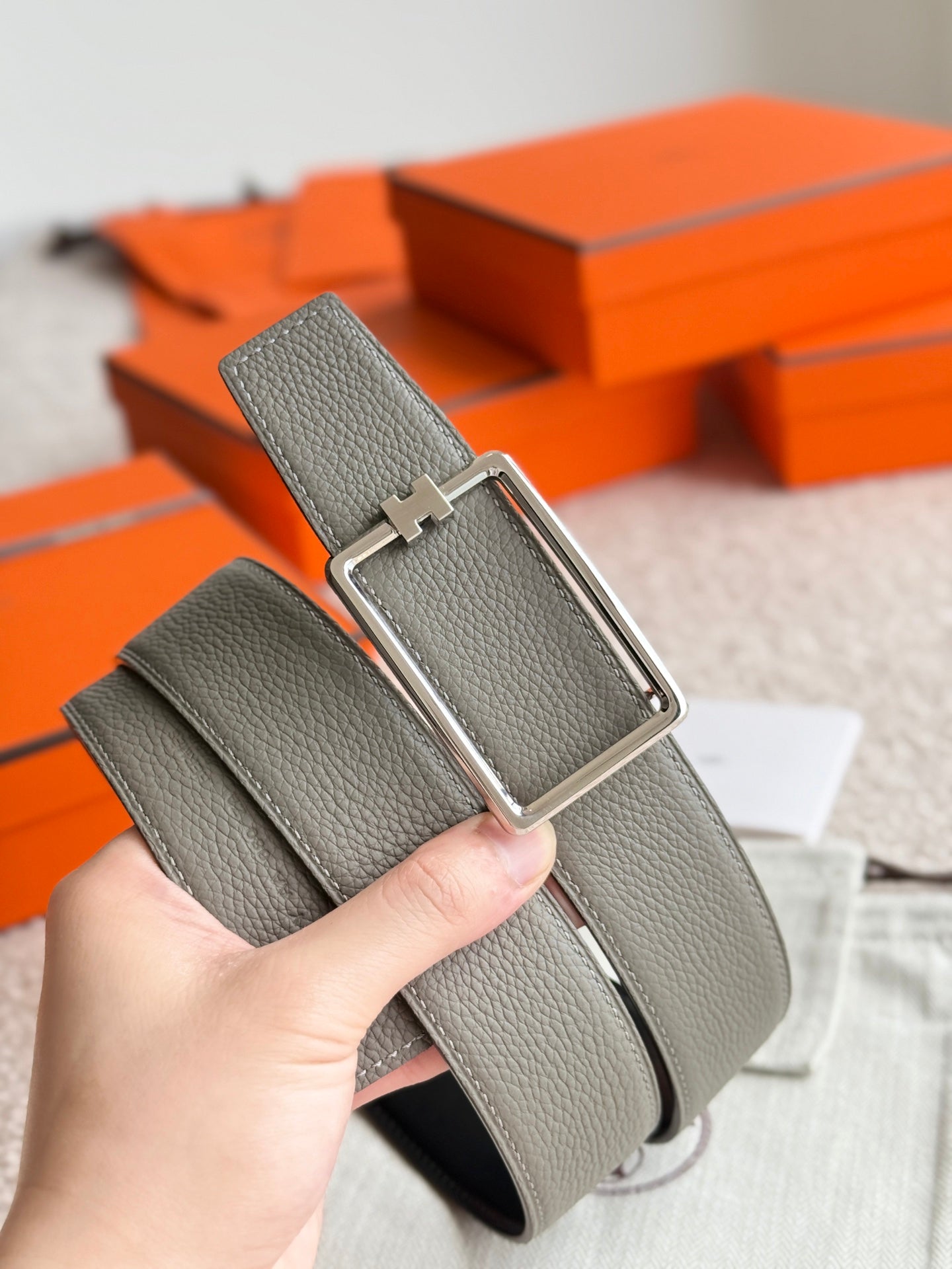 HELENE TUBE H LEATHER BELT — MEYER GRAY (SILVER HARDWARE, 38MM)