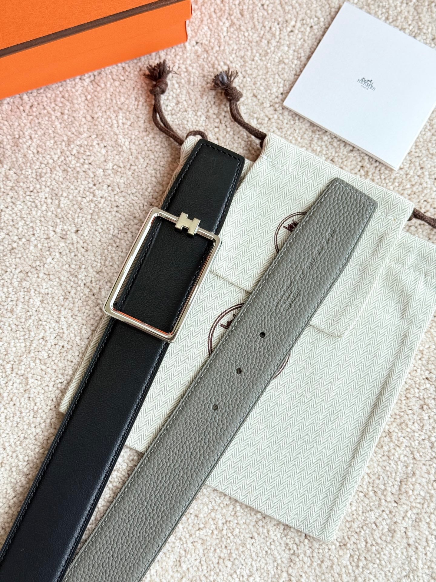 HELENE TUBE H LEATHER BELT — MEYER GRAY (SILVER HARDWARE, 38MM)