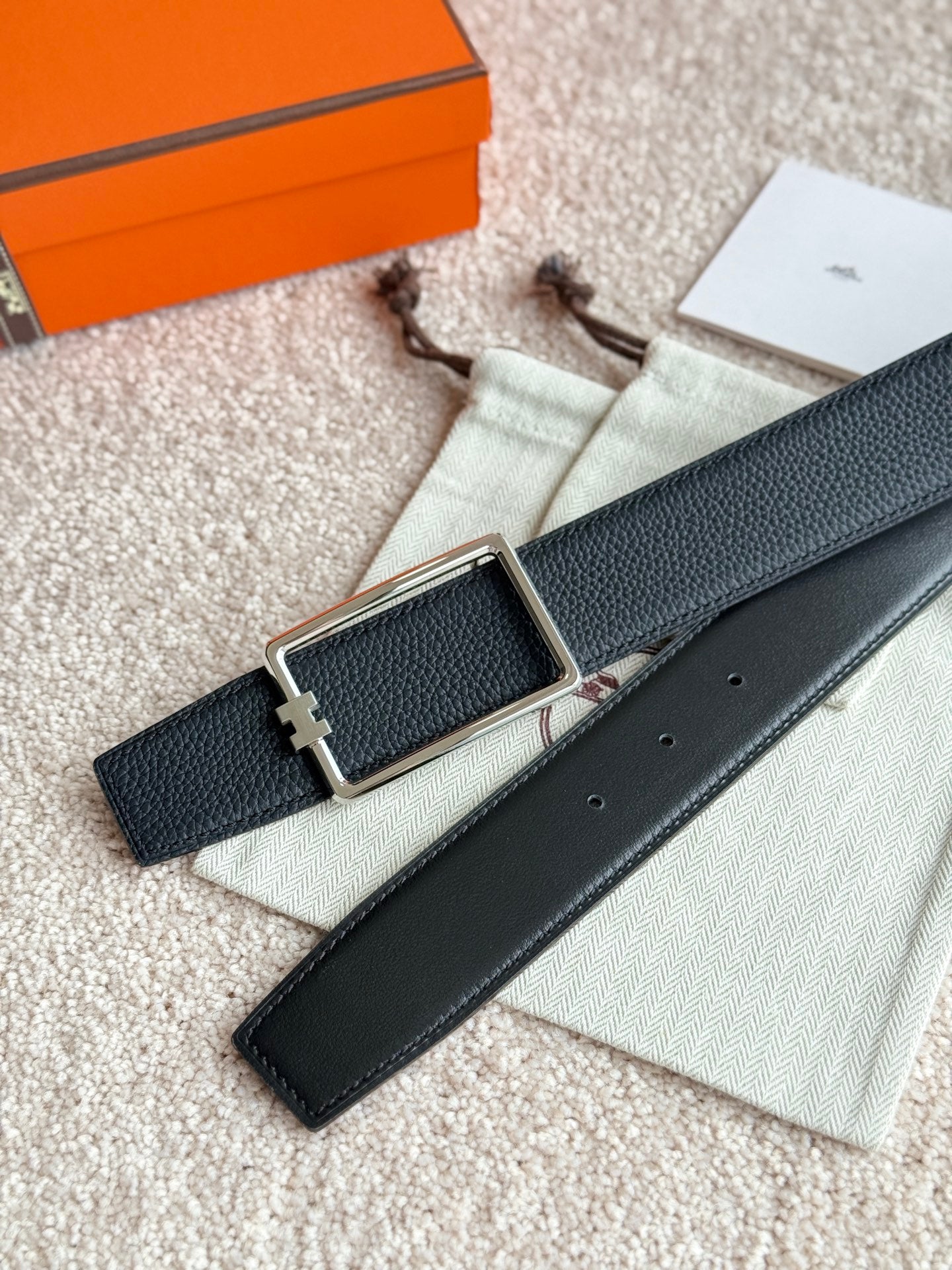 HELENE TUBE H LEATHER BELT — BLACK (SILVER HARDWARE, 38MM)