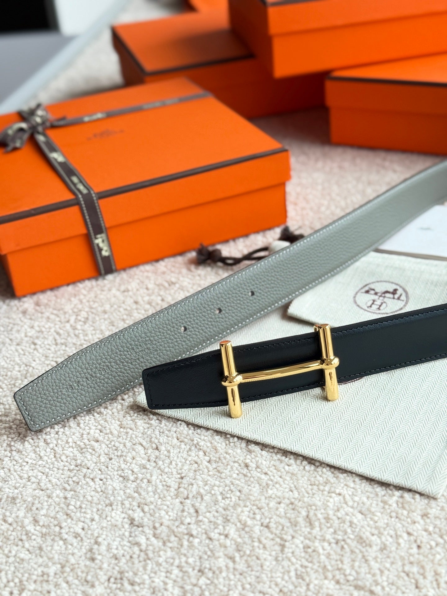 HELENE H D’ANCRE LEATHER BELT — MEYER GRAY (GOLD HARDWARE, 38MM)