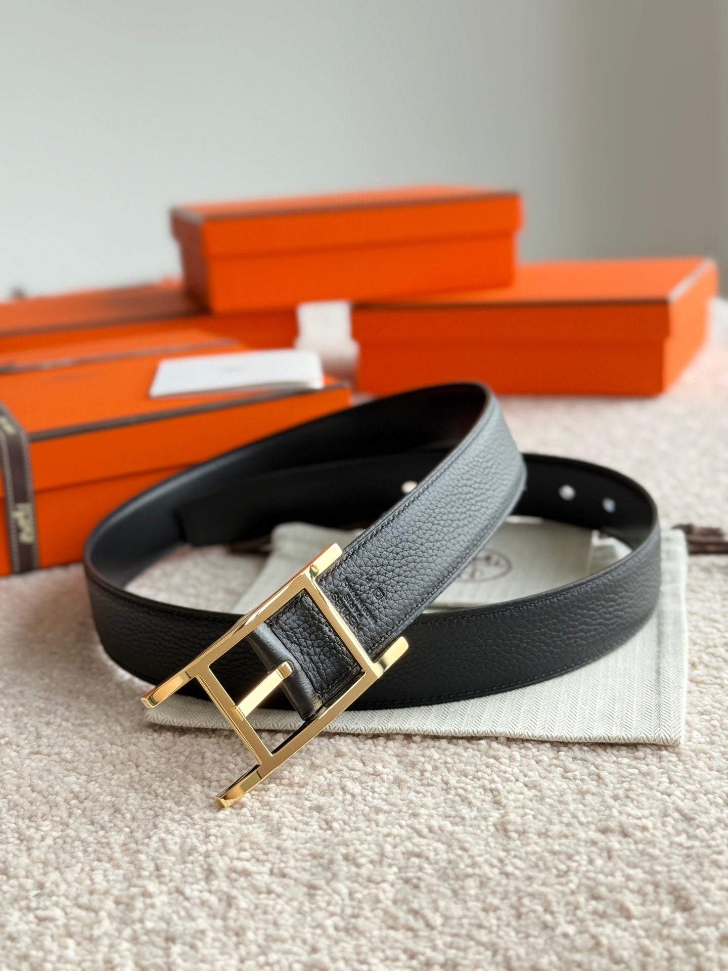 HELENE QUENTIN LEATHER BELT — BLACK (GOLD HARDWARE, 32MM)