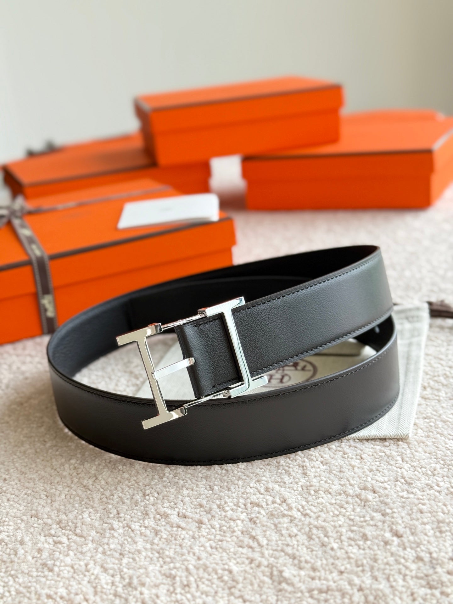 HELENE HADRIEN REVERSIBLE LEATHER BELT — BLACK (SILVER HARDWARE, 38MM)