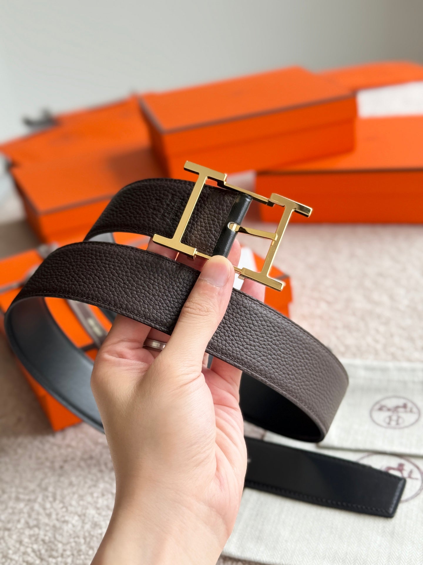 HELENE HADRIEN REVERSIBLE LEATHER BELT — BLACK & CHOCOLATE (GOLD HARDWARE, 38MM)