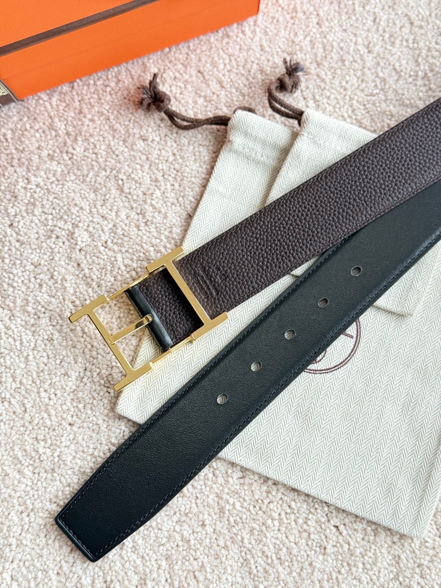 HELENE HADRIEN REVERSIBLE LEATHER BELT — BLACK & CHOCOLATE (GOLD HARDWARE, 38MM)