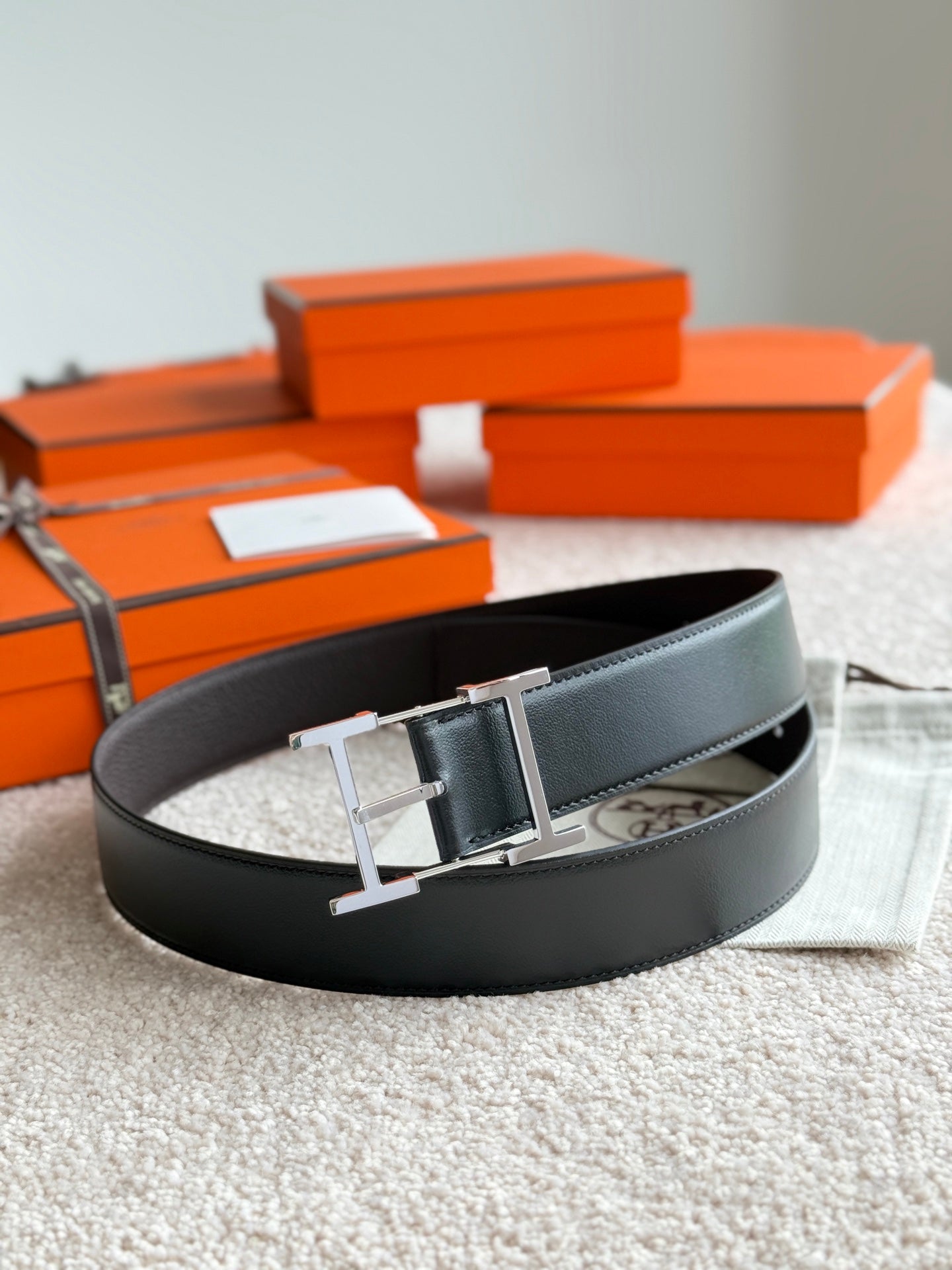 HELENE HADRIEN REVERSIBLE LEATHER BELT — BLACK & CHOCOLATE (SILVER HARDWARE, 38MM)