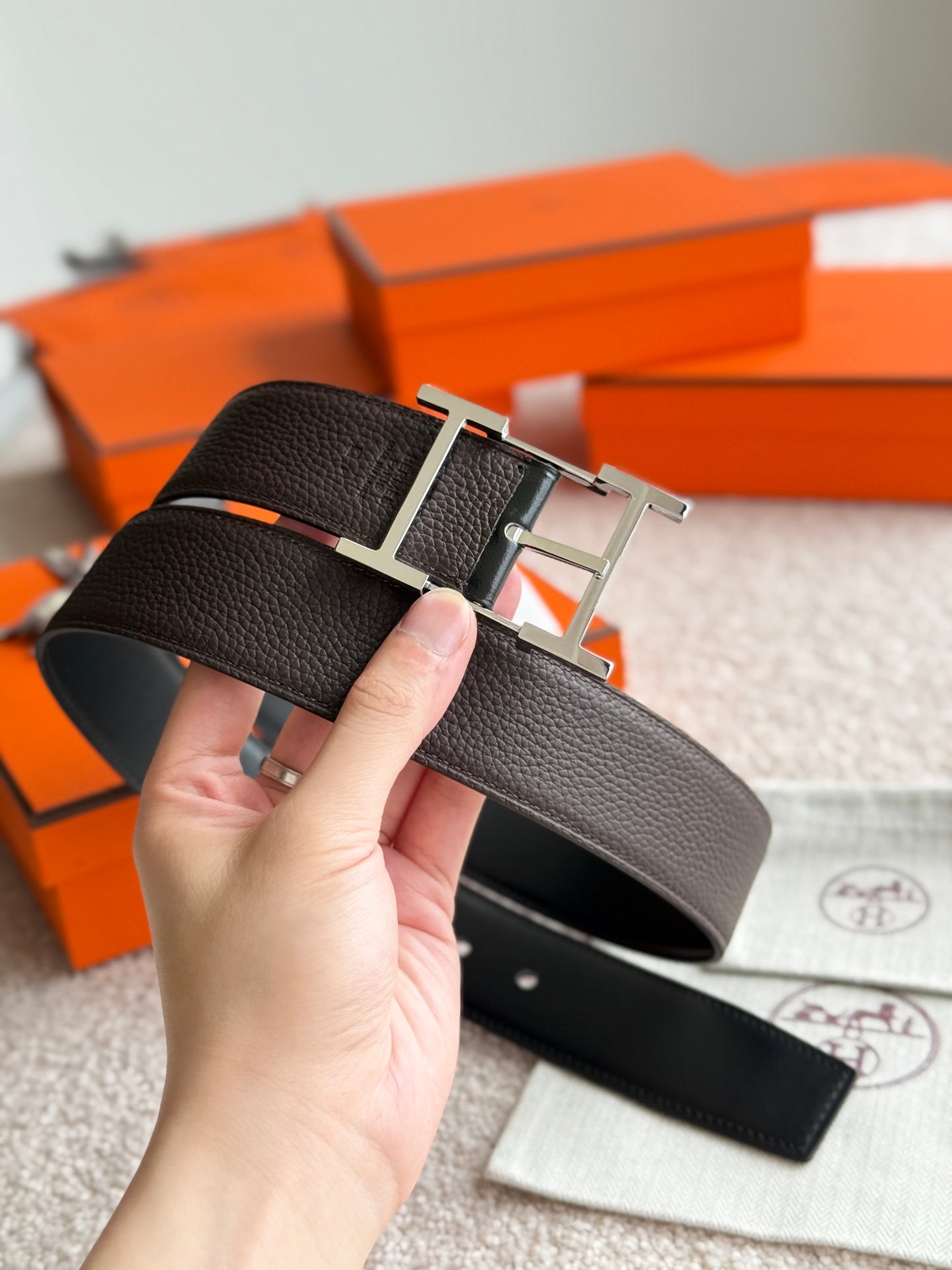 HELENE HADRIEN REVERSIBLE LEATHER BELT — BLACK & CHOCOLATE (SILVER HARDWARE, 38MM)