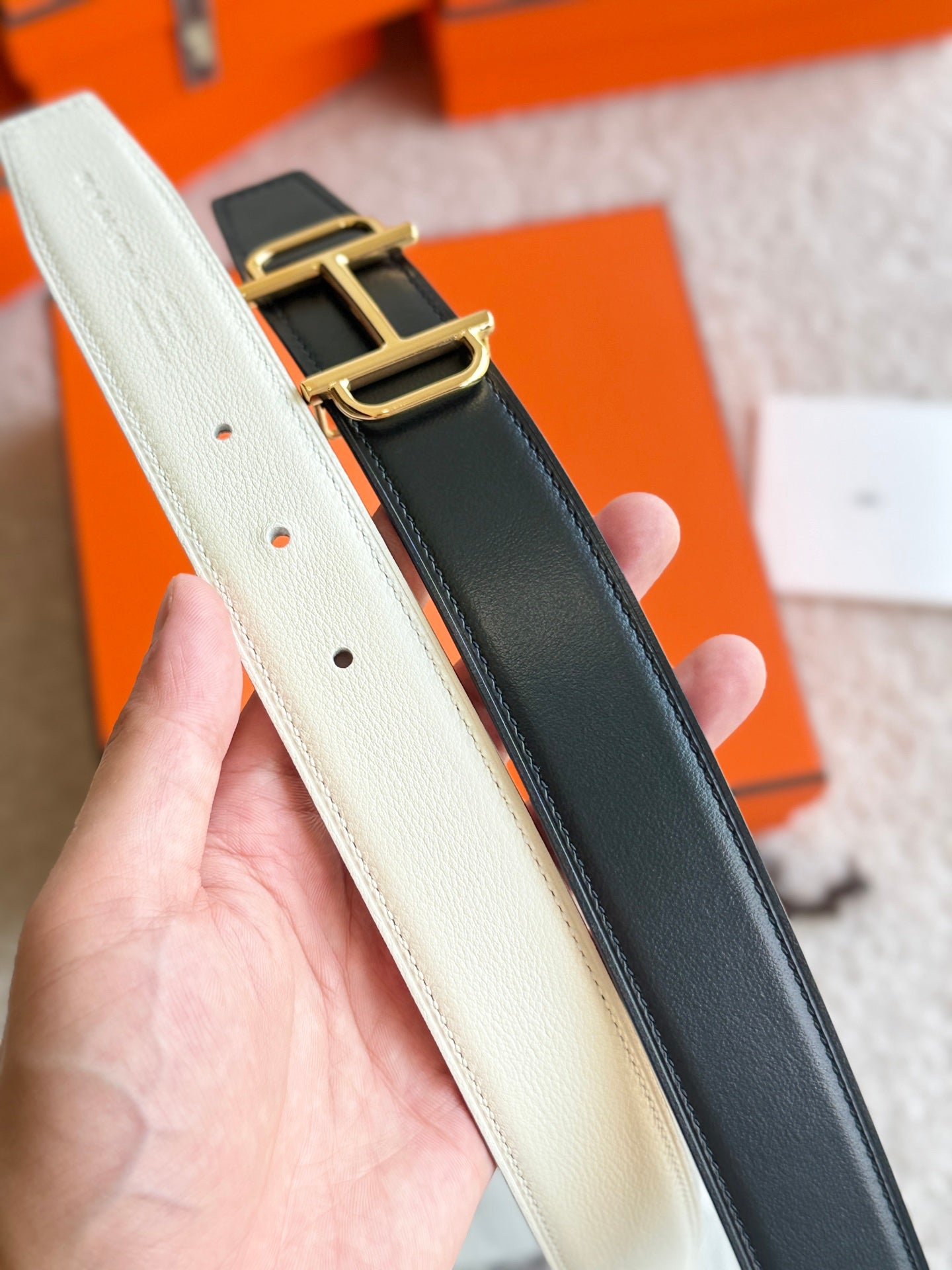 HELENE ROYAL LEATHER BELT — IVORY (GOLD HARDWARE, 32MM)